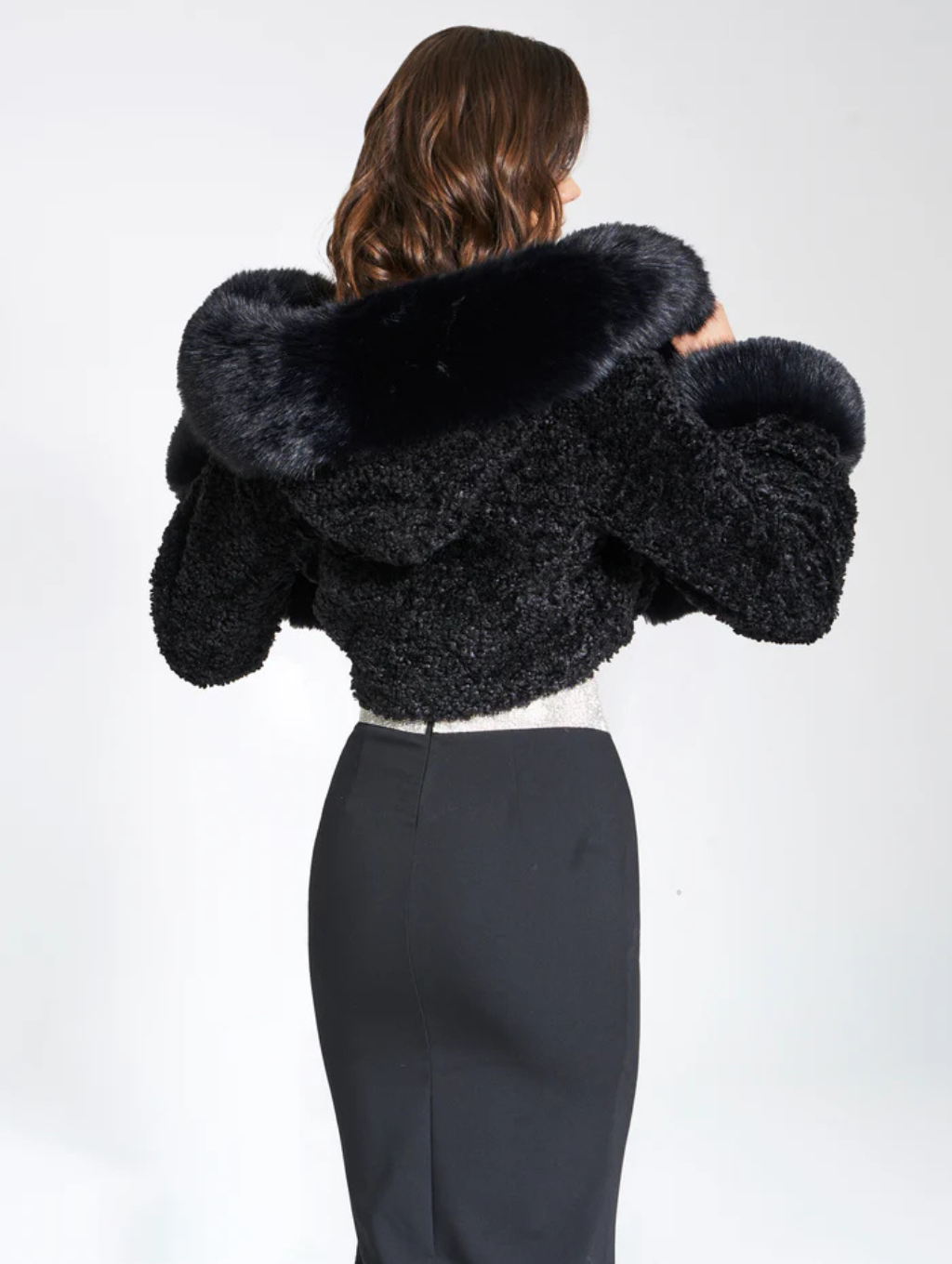 Sofia™ | Plüsch Faux Fur Mantel mit Kapuze