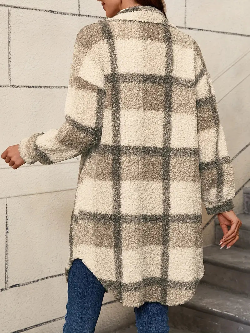 Livia™ | Plaid Sherpa Mantel