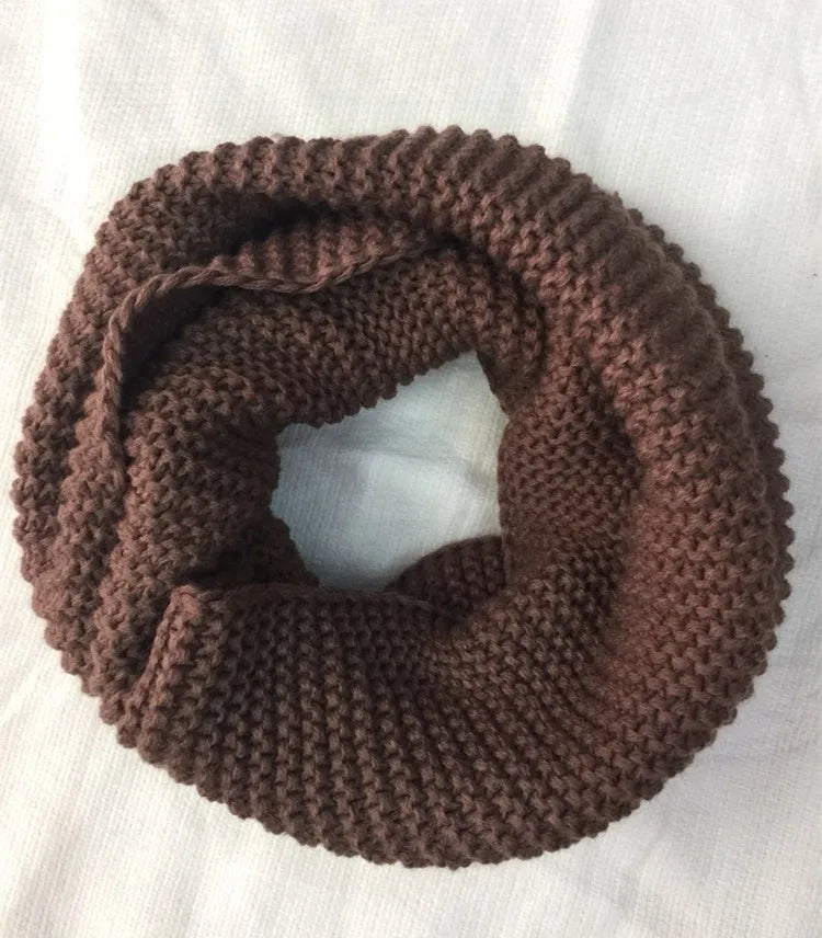 Eleganter Rundschal aus Wolle - Angels