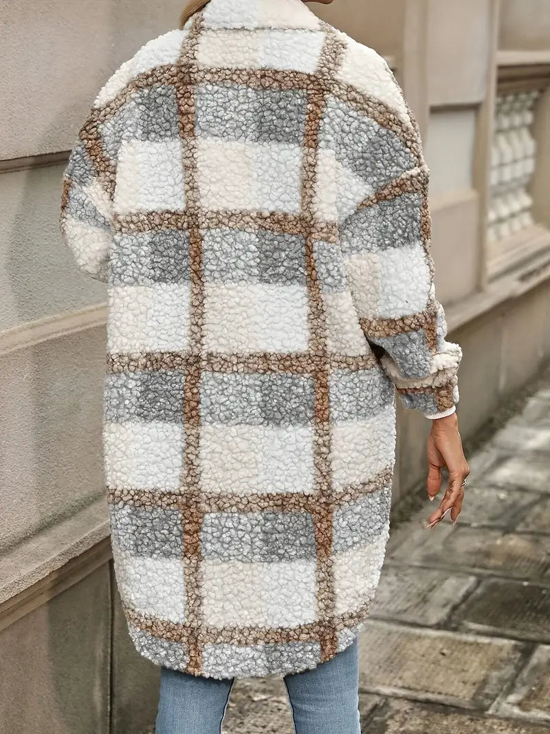 Livia™ | Plaid Sherpa Mantel