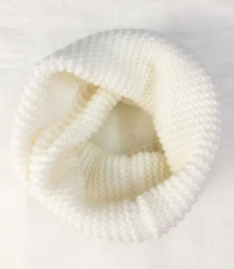 Eleganter Rundschal aus Wolle - Angels