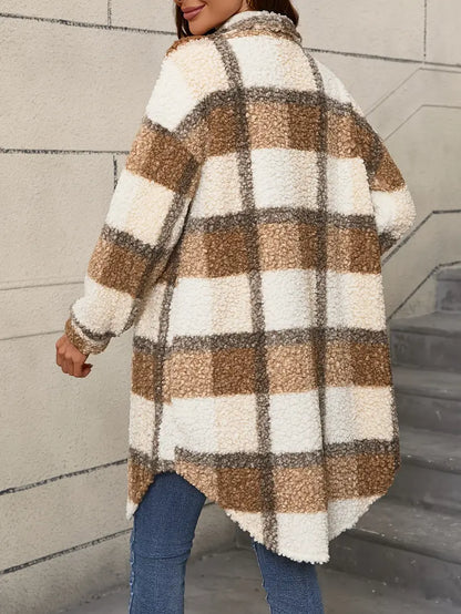 Livia™ | Plaid Sherpa Mantel
